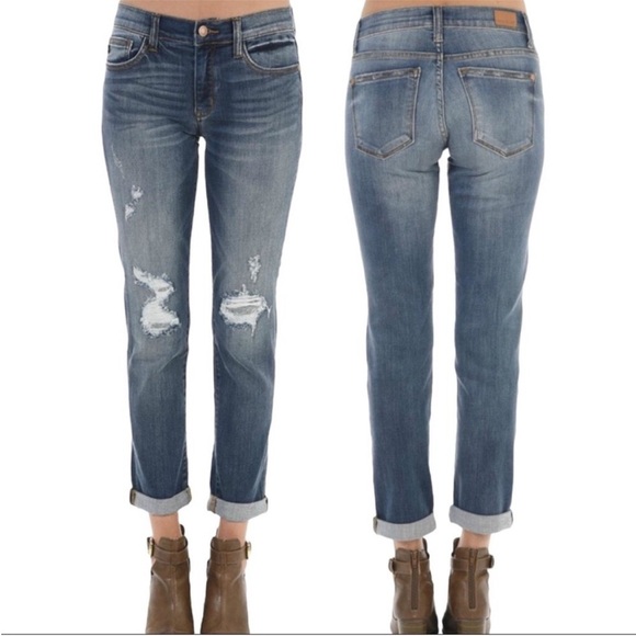 Judy Blue Boyfriend Fit Medium Wash Distressed Jean - Picture 1 of 7